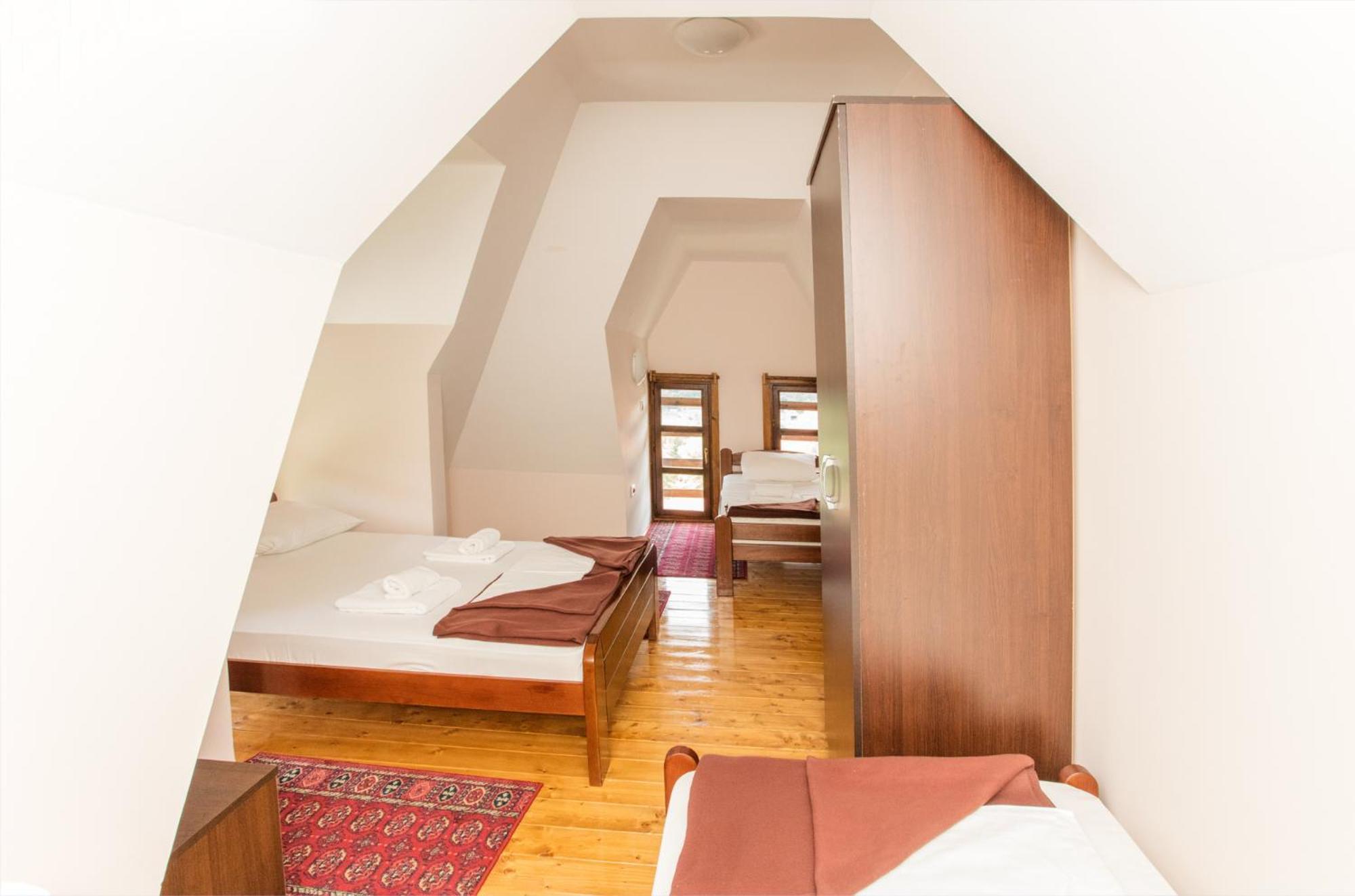 Konaciste Osmica Motel Mokra Gora Bilik gambar